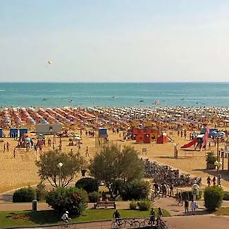 Beautiful With Terrace In A Great Location 2* Lignano Sabbiadoro