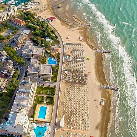 Beautiful With Terrace In A Great Location Otel 2*